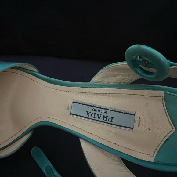 Prada heels - Picture 5 of 9